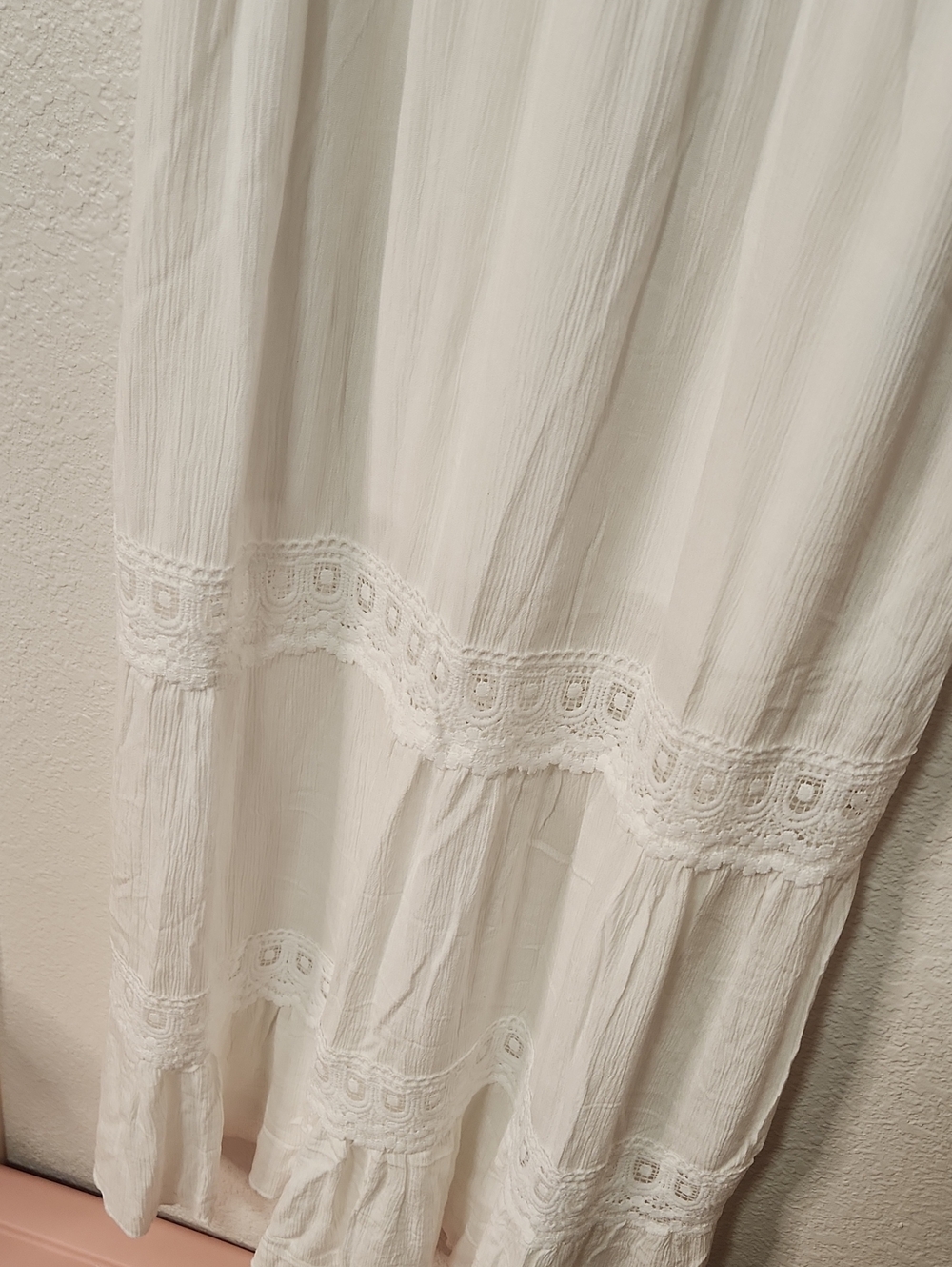 257.Faded Rose Bohemian Lace-Trim White Maxi Dress - Picture 4 of 5